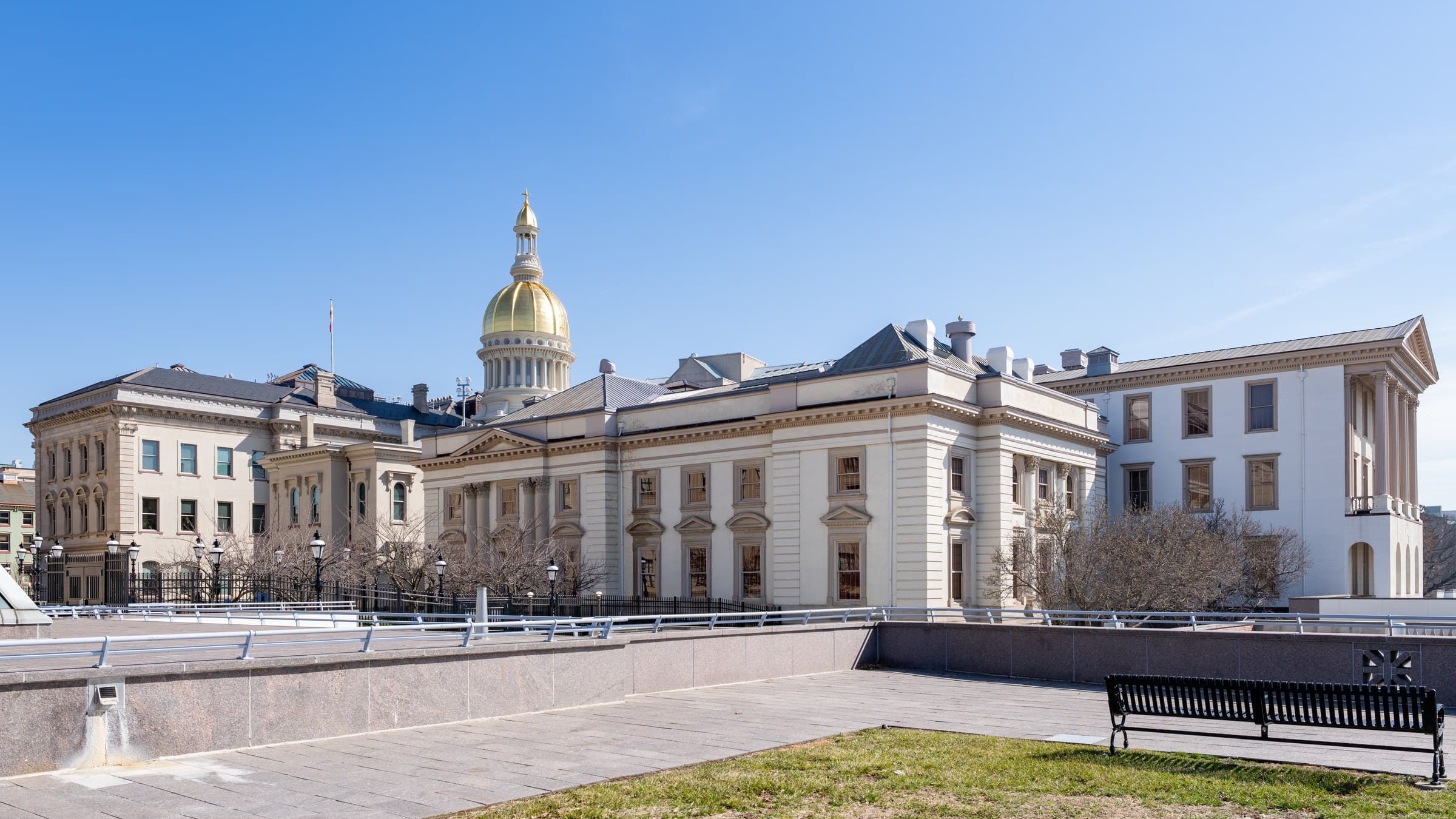 The New Jersey State House in Trenton, shown as the backdrop for the state's 1,100 MW nuclear procurement clock. Photo: ajay_suresh / Wikimedia Commons (CC BY 4.0)