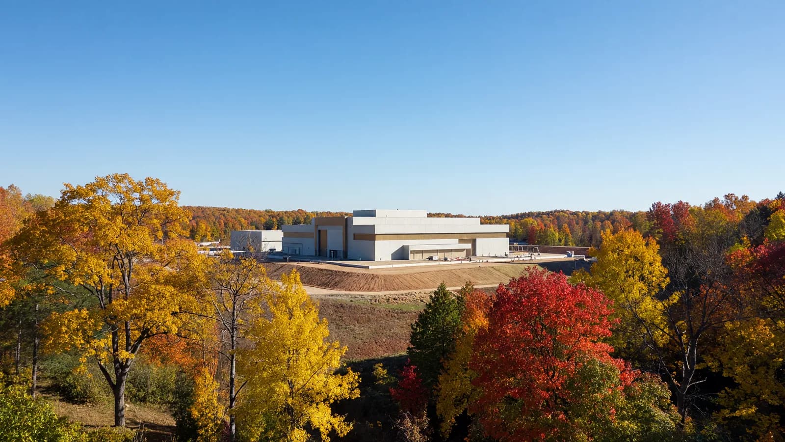 The Clinch River project site in Tennessee, where TVA received a construction permit for a 300-MW BWRX-300 reactor. Illustration: NNN